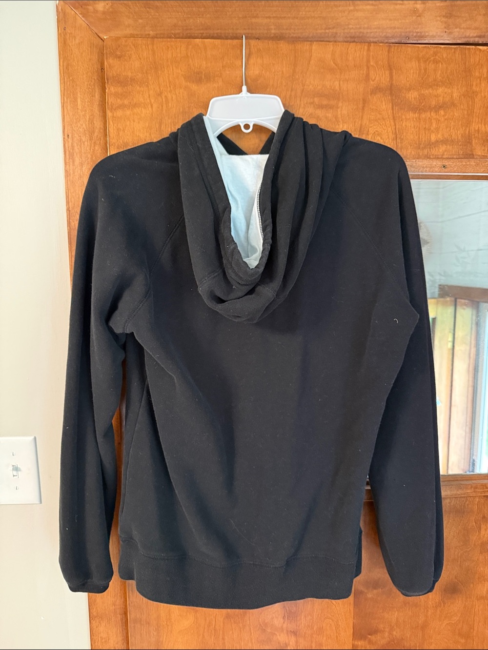 The North Face Black Crewneck Logo Hoodie with White Drawstrings - Picture 2 of 2